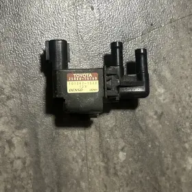 25860-75160 Denso 101362-1520 Toyota Tacoma 4 Runner Original Vacuum Switching Valve