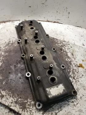 350.ch2m05 Dodge Magnum 2005 Valve Cover 1323303