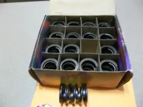 E915011 Erson 16 1.500 Inch Single Valve Springs With Dampner .640 Lift New Free Ship