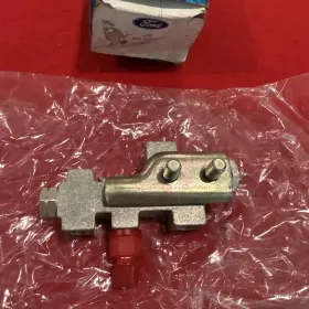 E0zz-2b257-a Ford E0zz2b257a Nos Brake Proportioning Valve 79-86 Mustang