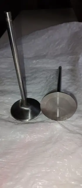 11598-8 Manley Nos - New Sb Chevy 2.02 Severe Duty Intake Valves