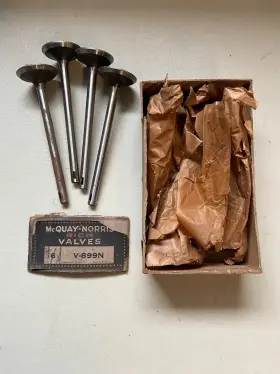 V899n Mcquay Norris Nos Lot 4 Rich Engine Valves 1920-1940 Gm Chevrolet