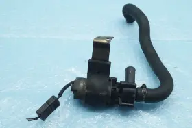 1248301914 Mercedes-benz 1986-1990 W124 260e 300d 300e 300te Aux Water Pump Control Valve Oem