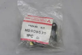 Md608570 Mitsubishi Genuine Breaker Kit Nos