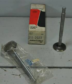 Perfect Circle 211-2023 2 New Engine Valves