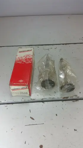 211-2568 Perfect Circle 2 New Engine Valve Vintage Vtg