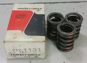 212-1131 Perfect Circle 3 New Engine Valve Springs 2121131 Vintage