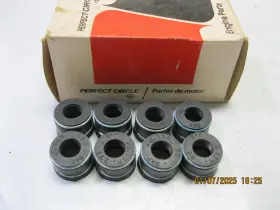 216-1067 Perfect Circle 8 Engine Valve Stem Oil Seals Pack