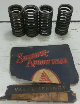 Vs-221b Superior Arrowhead Vs221b 4 New Nos Valve Springs International Mccormick