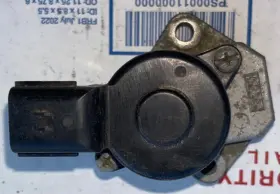 18137-67d00 Suzuki 99-05 Grand Vitara / 01-04 Tracker 2.5l V6 Idle Air Control Valve Iac Iacv Oem