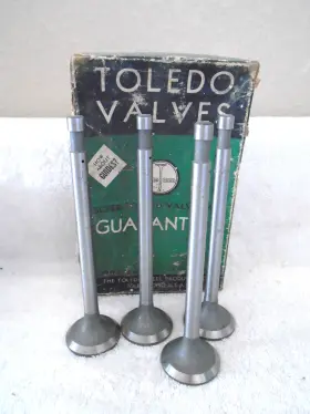 S64ga Toledo 4 New Old Stock Engine Valves With A Box