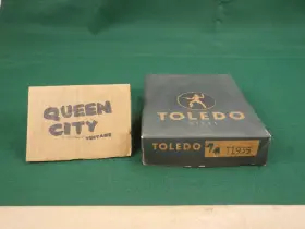 T1935 Toledo Nos Trw/toledo Engine Valves 7 Pieces