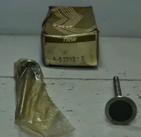 S2443 Trw 5 2 New Nos Exhaust Valves Vintage