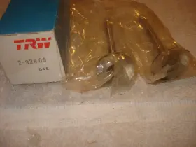 S-2809 Trw S2809 2 Intake Valves Gm 250-6 262 305 307 350 L 400sb Chevrolet