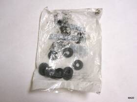 Victor Reinz B32352-10 10 B32352 Engine Valve Cover Grommet Bolt Seals Bmw E39 E46 E61