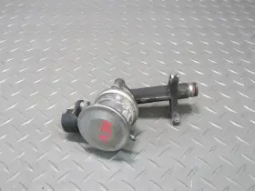 021131101a Volkswagen 99-00 Vw Eurovan T4 2.8l Air Pump Check Valve Oem