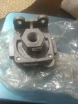 Oem Bendix QR-1 Brake Quick Release Valve 107261N New. Price: $60.00.