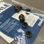Mahle (8 Pieces) Engine Valve Stem Oil Seal Set For Honda Black/brown SS45678 New. Price: $15.68.